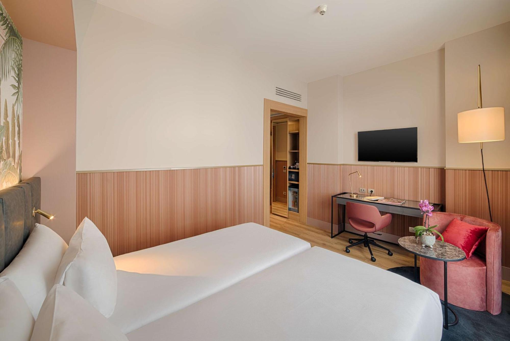 Hotel NH Milano Touring Esterno foto