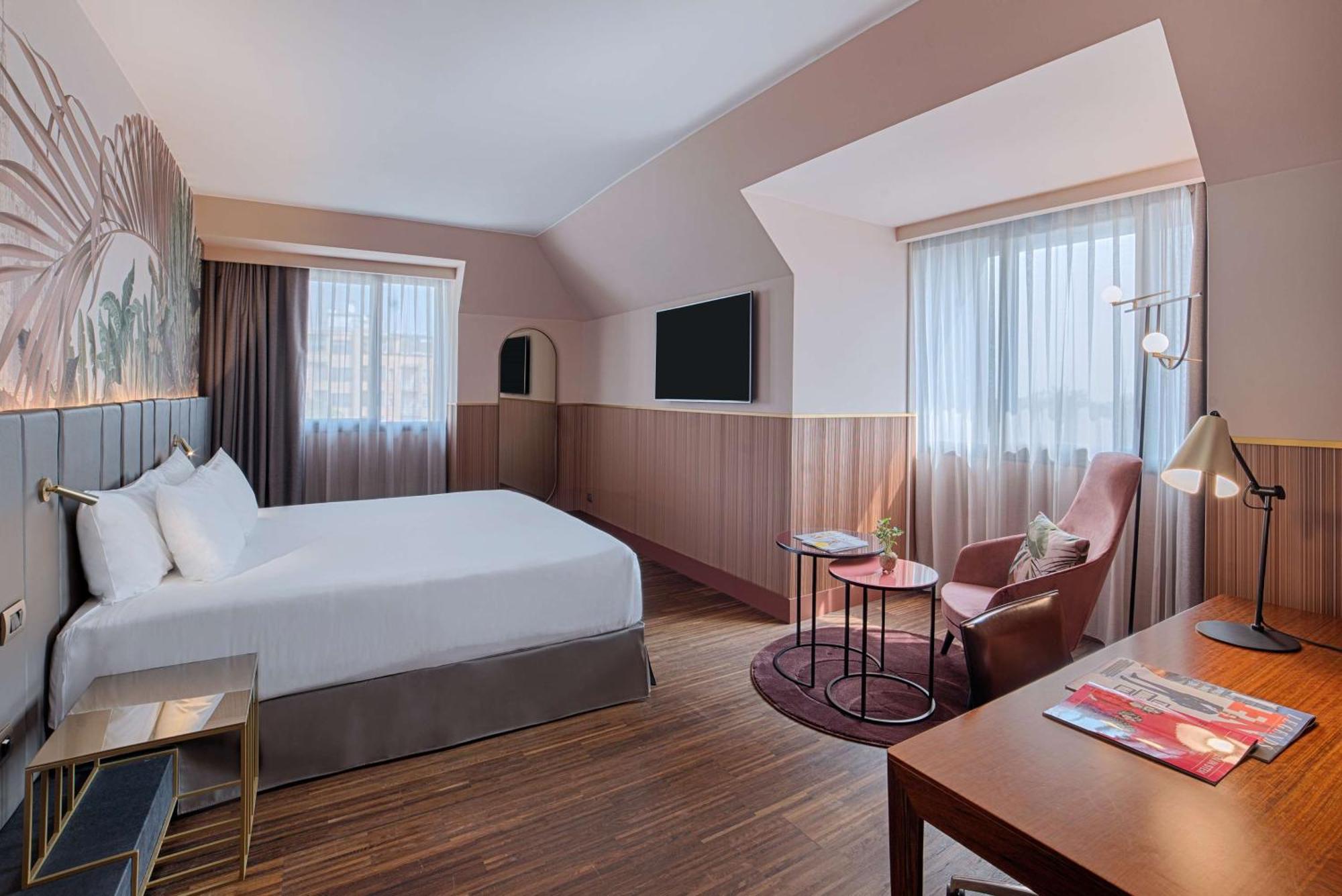 Hotel NH Milano Touring Esterno foto