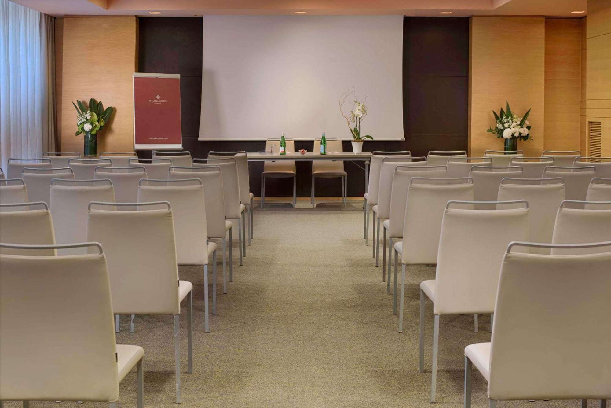 Hotel NH Milano Touring Esterno foto