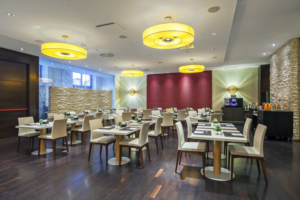 Hotel NH Milano Touring Esterno foto